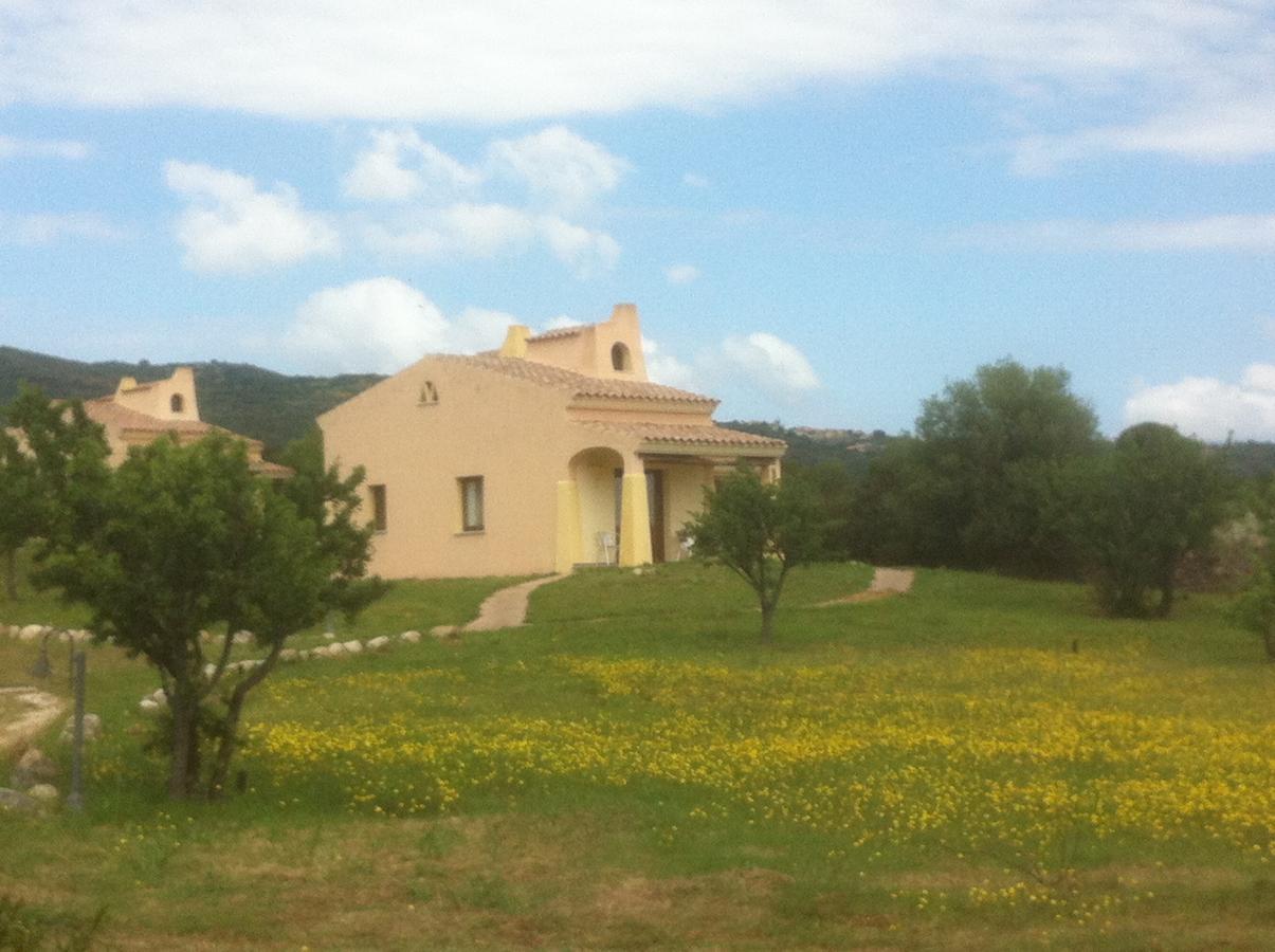 Hotel Minnia Budoni Exterior foto