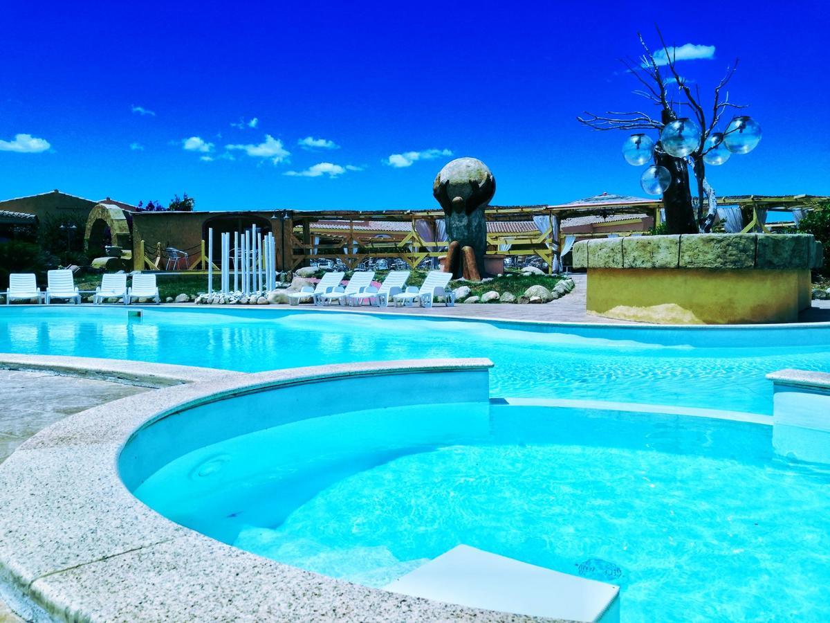 Hotel Minnia Budoni Exterior foto